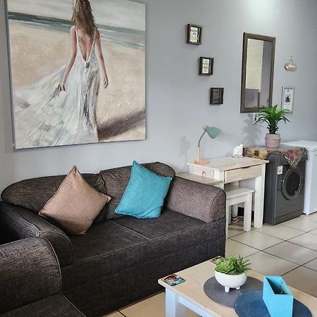 Topanga 17 Uvongo Beach Eksteriør bilde