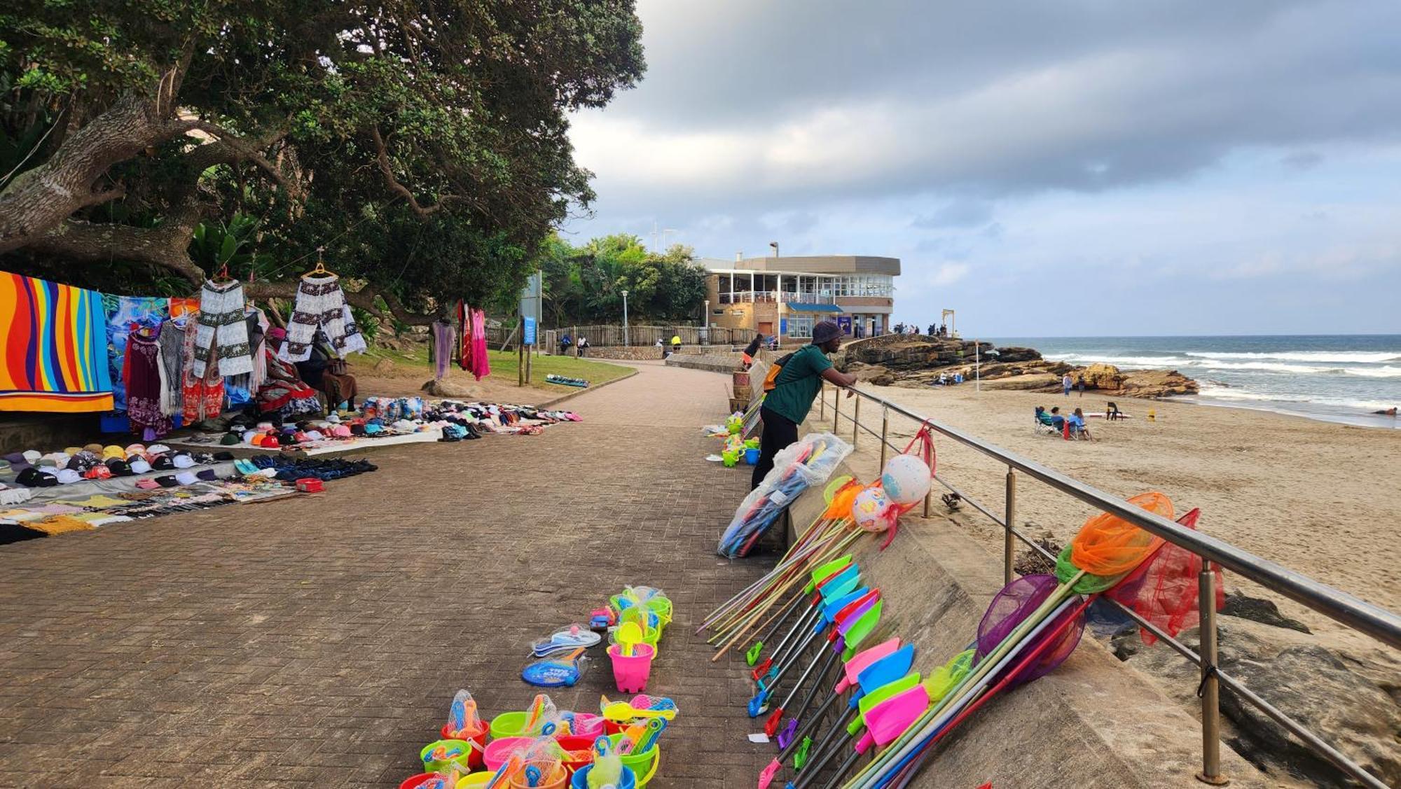 Topanga 17 Uvongo Beach Eksteriør bilde