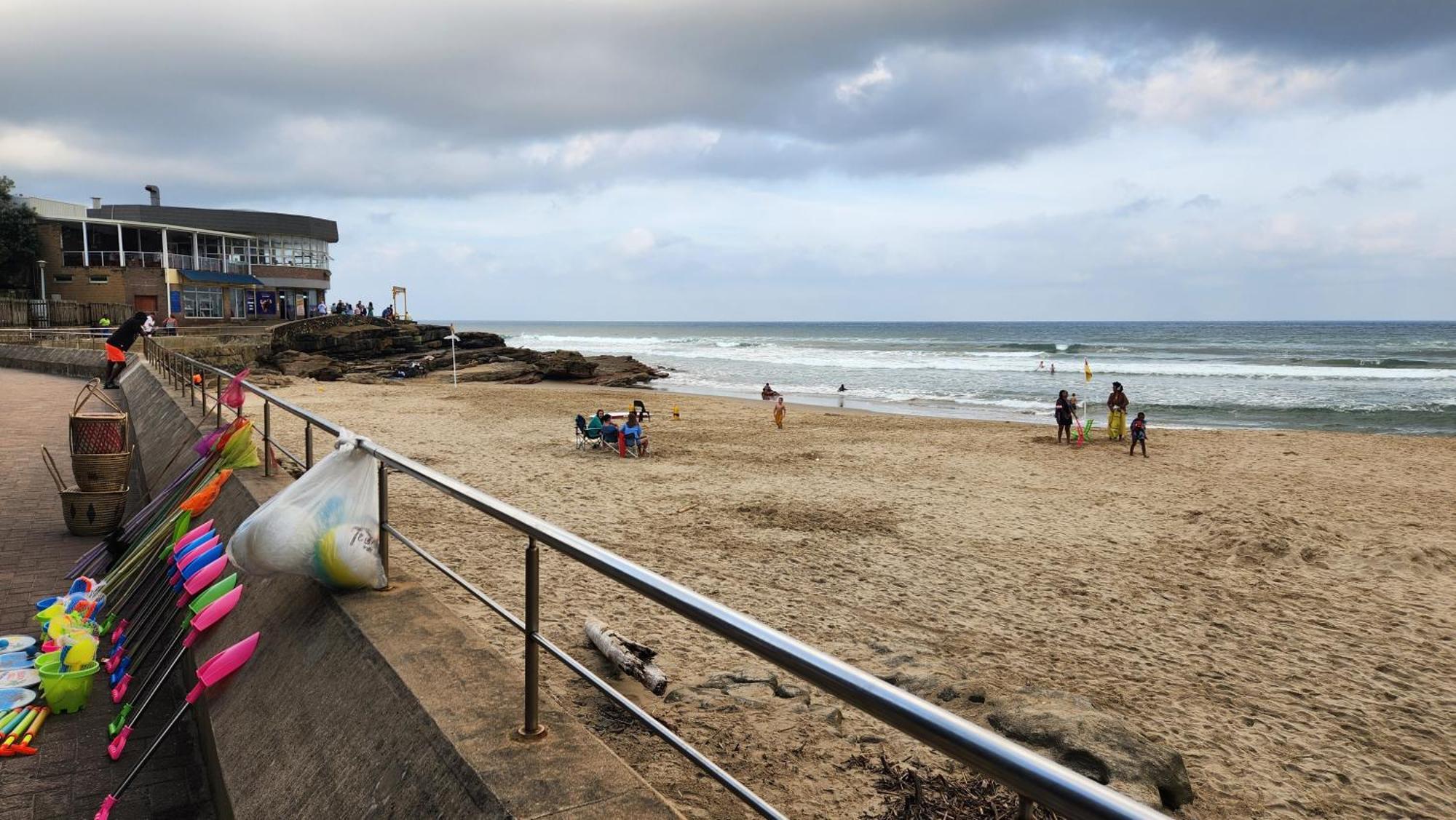 Topanga 17 Uvongo Beach Eksteriør bilde