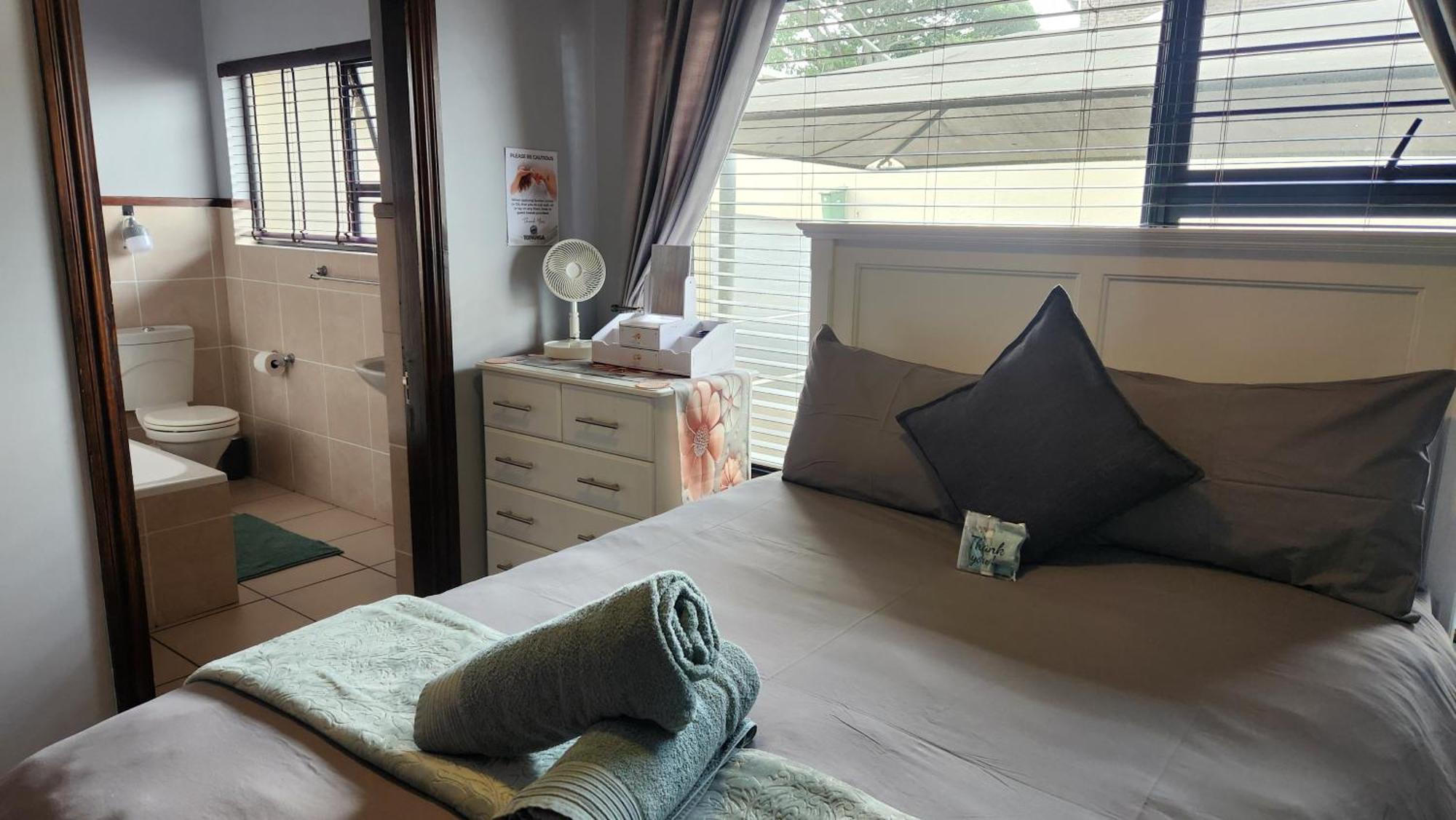 Topanga 17 Uvongo Beach Eksteriør bilde